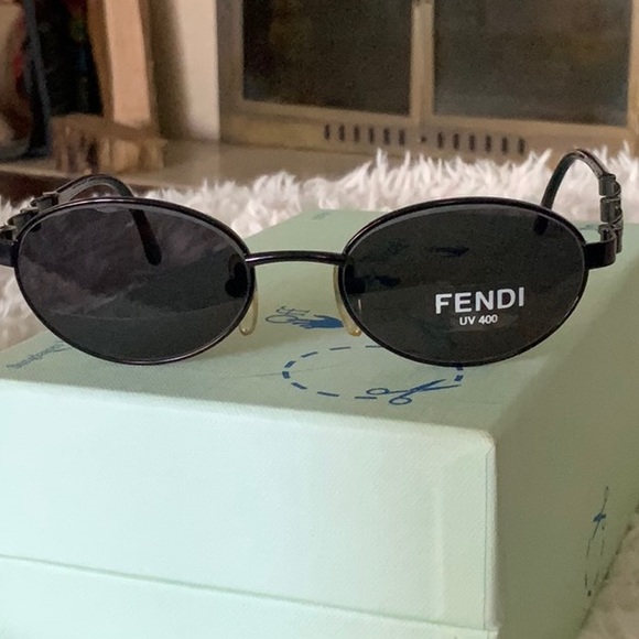 Fendi sunglasses - Picture 1 of 7